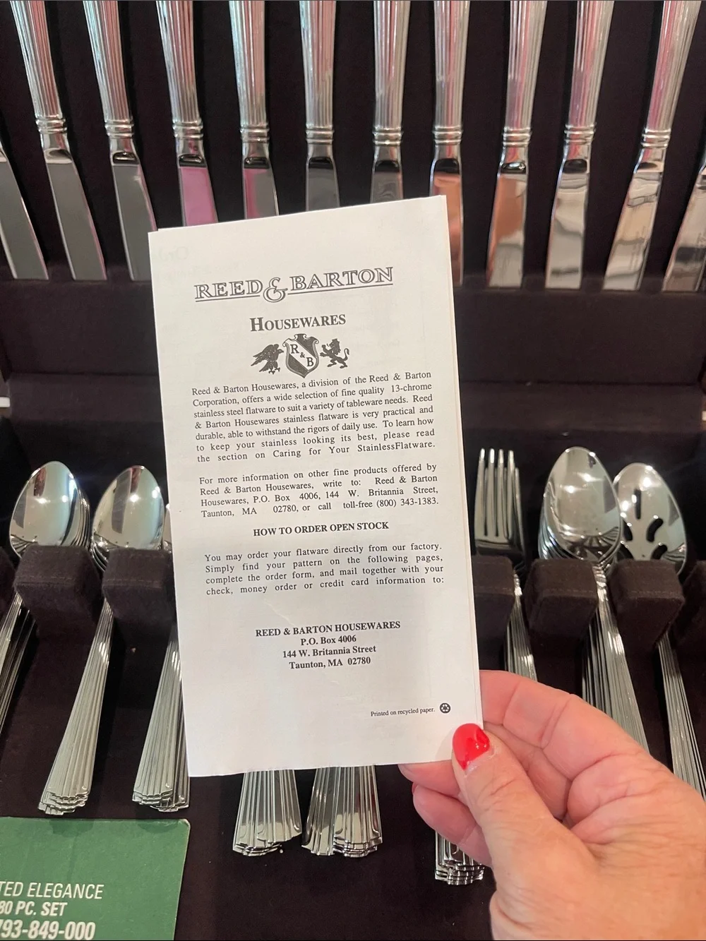 Reed & Barton 80 piece Fluted Elegance Flatware Set in Silver